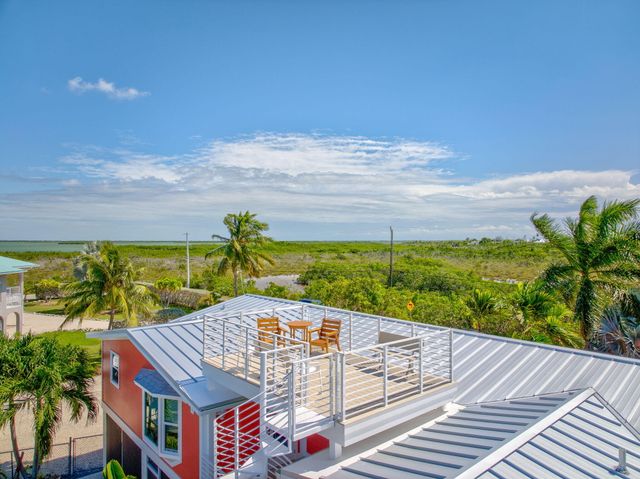 17227 Allamanda Drive, Sugarloaf Key, FL 33042