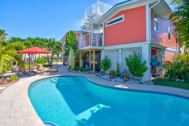 17227 Allamanda Drive, Sugarloaf Key, FL 33042