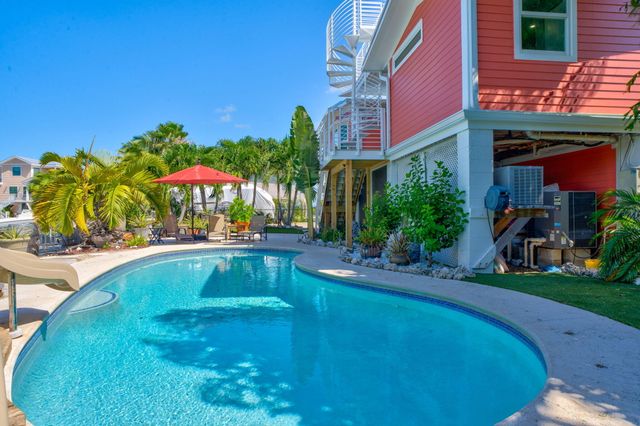 17227 Allamanda Drive, Sugarloaf Key, FL 33042