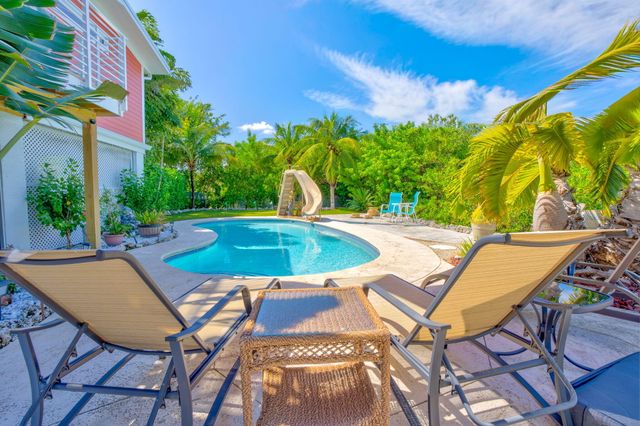 17227 Allamanda Drive, Sugarloaf Key, FL 33042