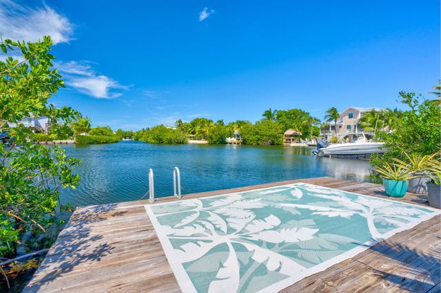 17227 Allamanda Drive, Sugarloaf Key, FL 33042