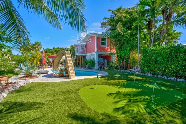 17227 Allamanda Drive, Sugarloaf Key, FL 33042