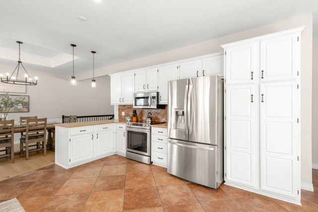 8225 Old White River Road, Rogers, AR 72756