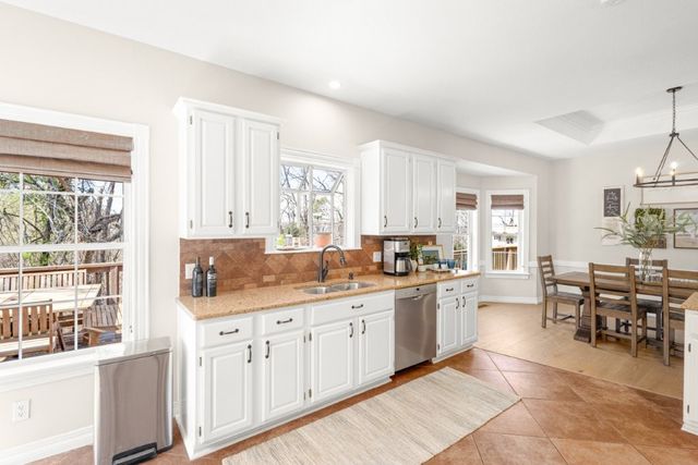 8225 Old White River Road, Rogers, AR 72756