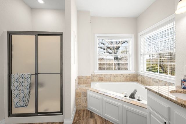 8225 Old White River Road, Rogers, AR 72756