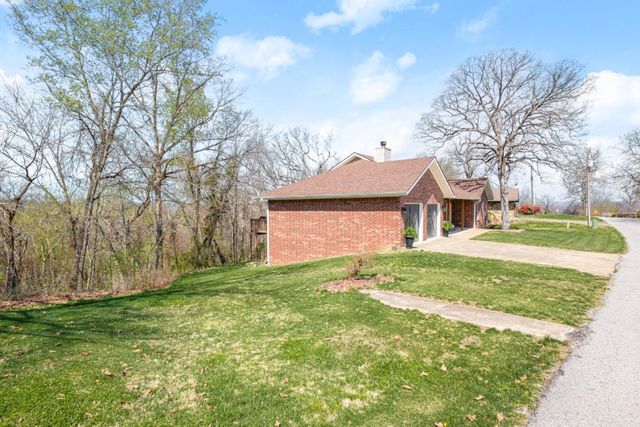 8225 Old White River Road, Rogers, AR 72756