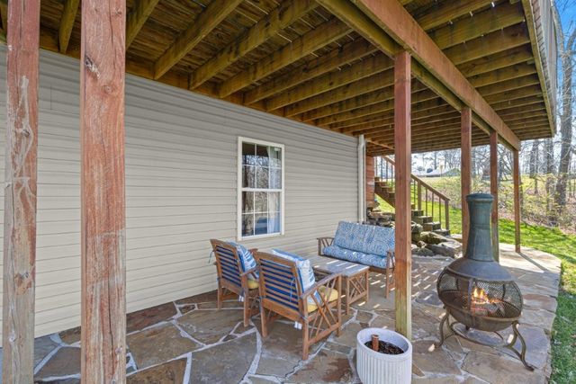 8225 Old White River Road, Rogers, AR 72756