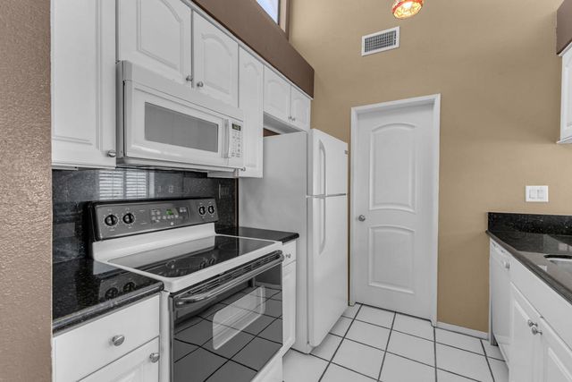 16 San Felipe Drive, Palm Desert, CA 92260