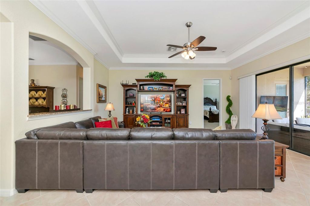 Image 15 of property listing at 13026 RAMBLEWOOD TRAIL, Bradenton, FL 34211
