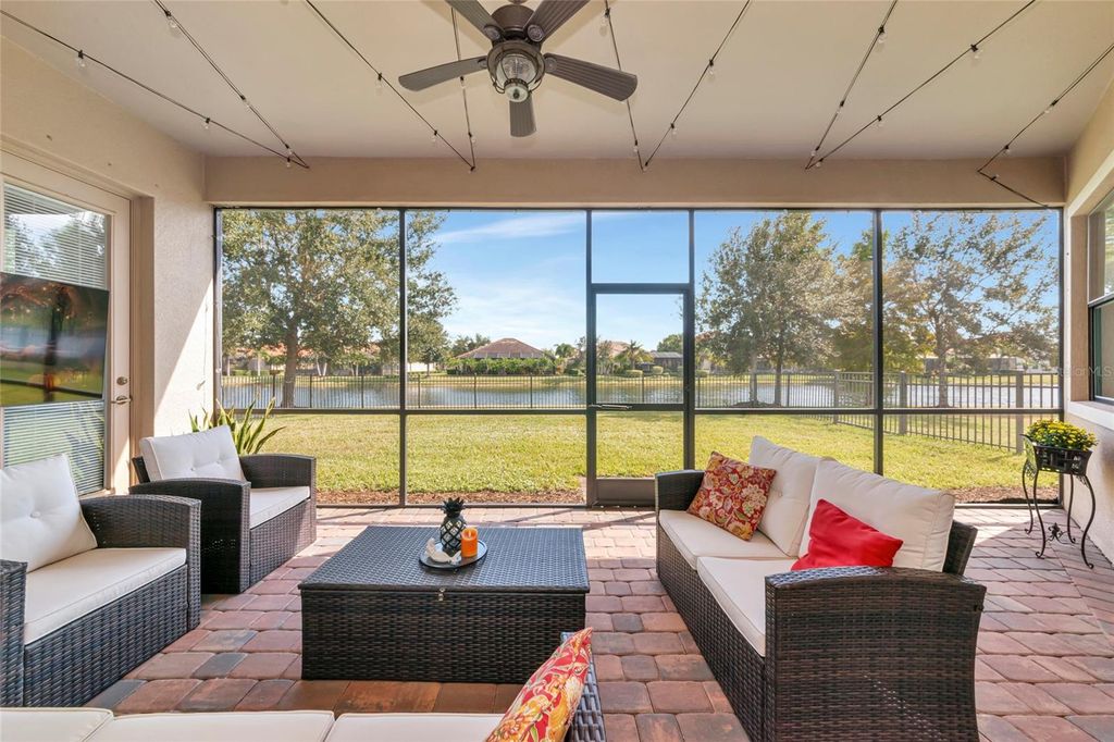 Image 17 of property listing at 13026 RAMBLEWOOD TRAIL, Bradenton, FL 34211