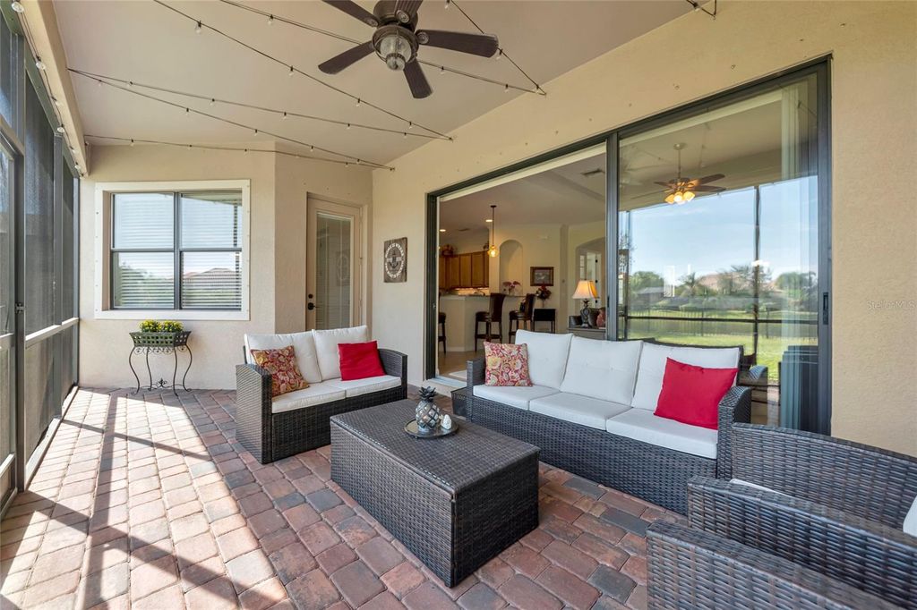 Image 18 of property listing at 13026 RAMBLEWOOD TRAIL, Bradenton, FL 34211