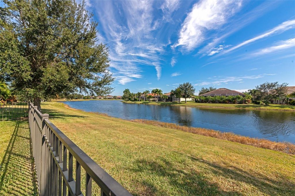 Image 19 of property listing at 13026 RAMBLEWOOD TRAIL, Bradenton, FL 34211