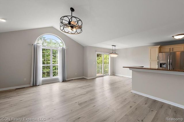 27201 Chesapeake Circle, Commerce Twp, MI 48390