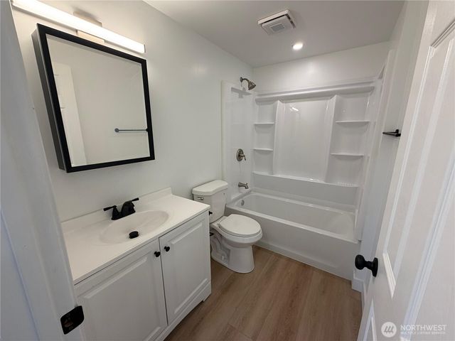 19502 2nd Avenue S, Des Moines, WA 98148