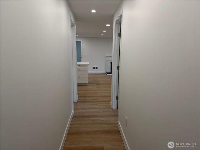 19502 2nd Avenue S, Des Moines, WA 98148