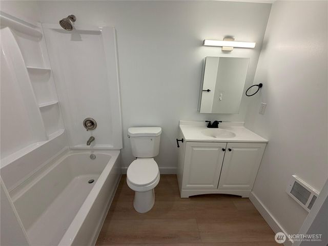 19502 2nd Avenue S, Des Moines, WA 98148