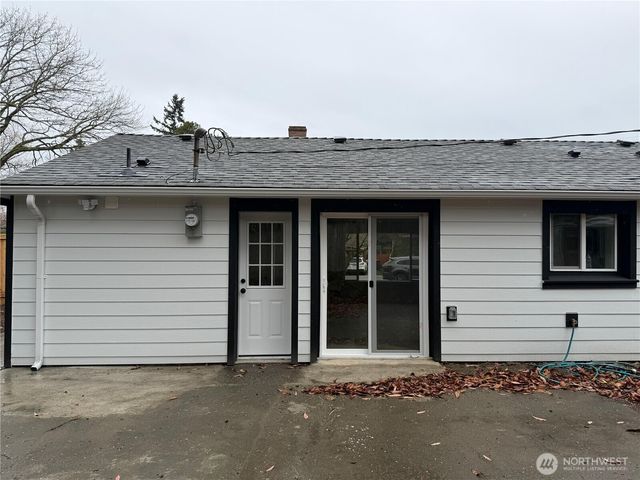 19502 2nd Avenue S, Des Moines, WA 98148