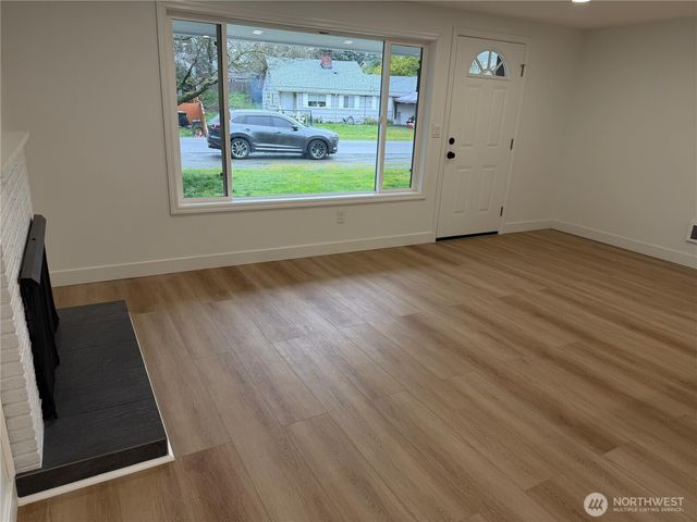 19502 2nd Avenue S, Des Moines, WA 98148