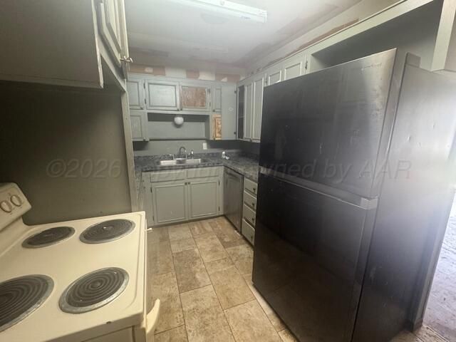 303 S Hazelwood Street, Spearman, TX 79081