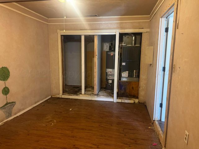 303 S Hazelwood Street, Spearman, TX 79081