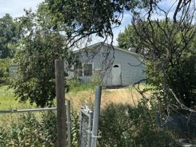 303 S Hazelwood Street, Spearman, TX 79081