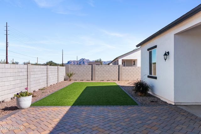 10530 E Baltimore Street, Apache Junction, AZ 85120