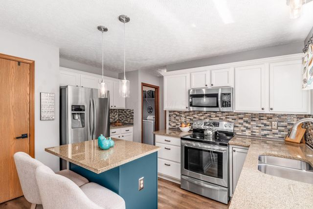 207 Bellebrooke Court, Pataskala, OH 43062