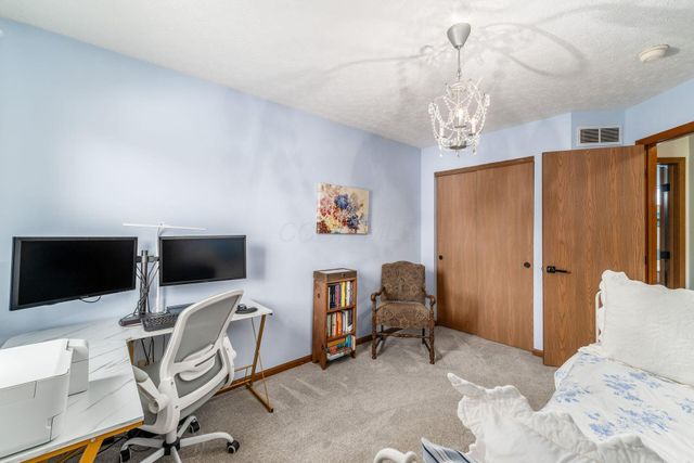 207 Bellebrooke Court, Pataskala, OH 43062