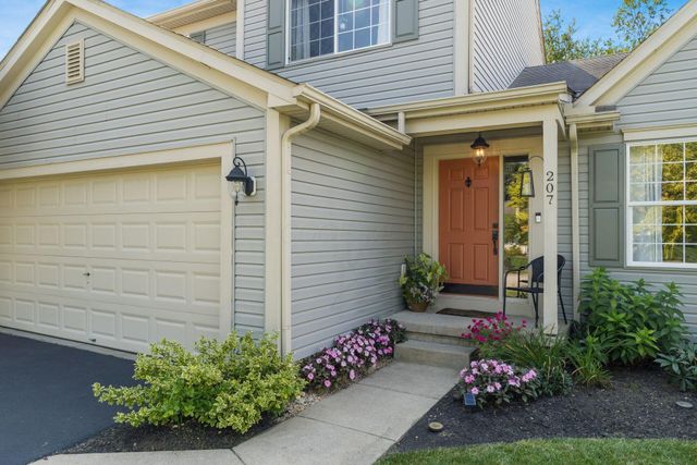 207 Bellebrooke Court, Pataskala, OH 43062