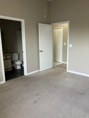 7667 N Wickham Road 917, Melbourne, FL 32940