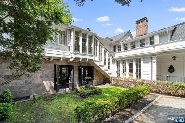9 E Saddle River Road, Saddle River, NJ 07458