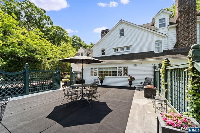 9 E Saddle River Road, Saddle River, NJ 07458