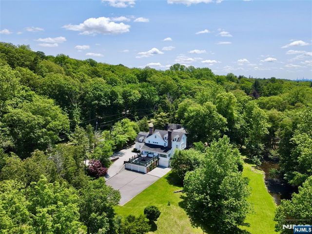 9 E Saddle River Road, Saddle River, NJ 07458