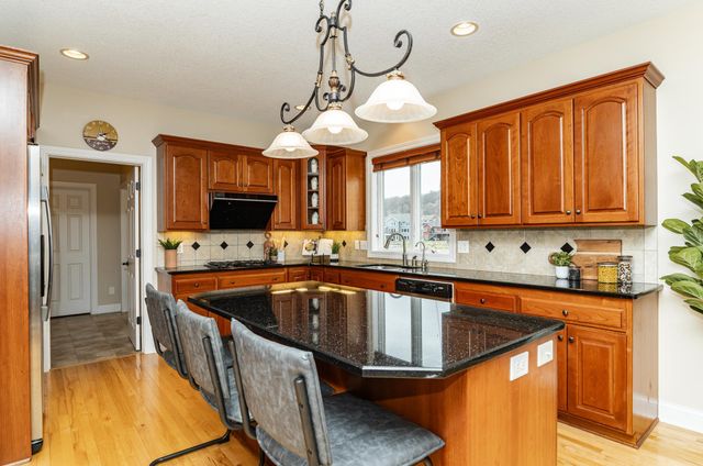 4066 Autumn Lake Court SW, Rochester, MN 55902