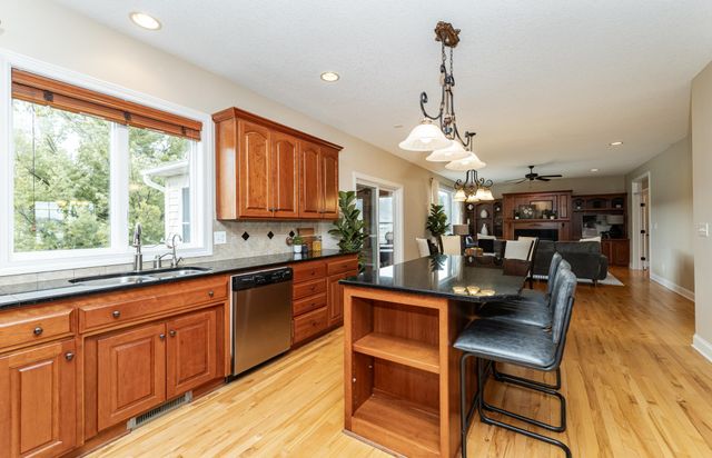 4066 Autumn Lake Court SW, Rochester, MN 55902