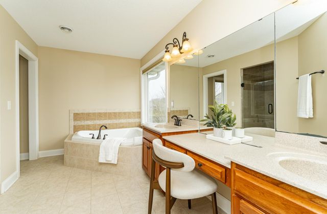 4066 Autumn Lake Court SW, Rochester, MN 55902