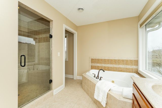 4066 Autumn Lake Court SW, Rochester, MN 55902