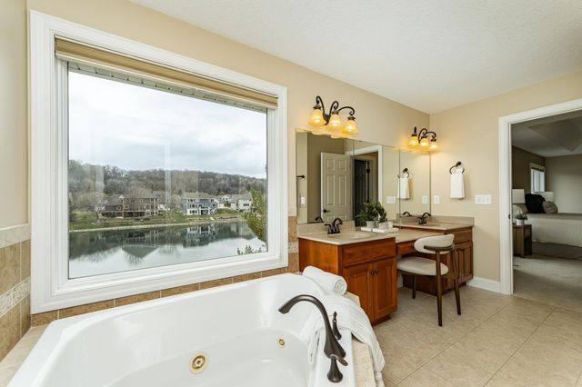 4066 Autumn Lake Court SW, Rochester, MN 55902
