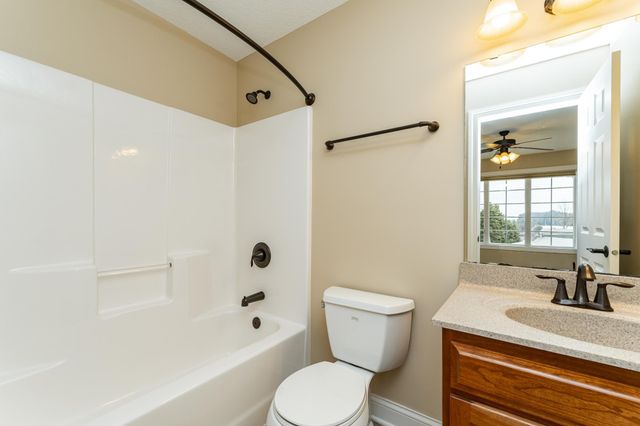 4066 Autumn Lake Court SW, Rochester, MN 55902
