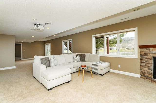 4066 Autumn Lake Court SW, Rochester, MN 55902
