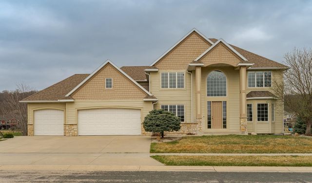 4066 Autumn Lake Court SW, Rochester, MN 55902