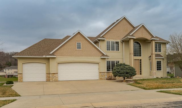 4066 Autumn Lake Court SW, Rochester, MN 55902