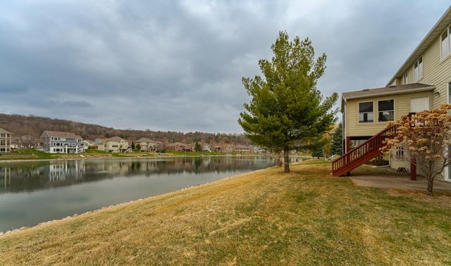 4066 Autumn Lake Court SW, Rochester, MN 55902