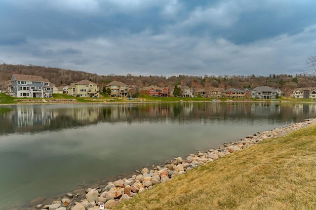 4066 Autumn Lake Court SW, Rochester, MN 55902