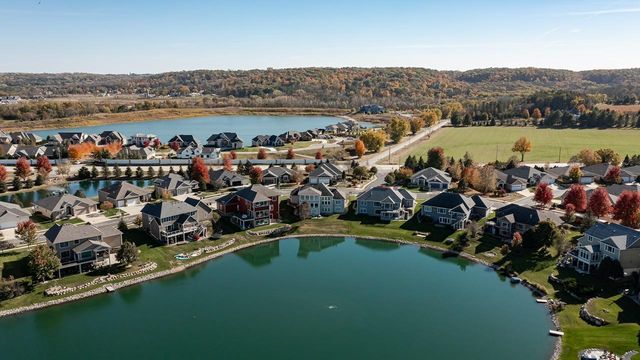 4066 Autumn Lake Court SW, Rochester, MN 55902