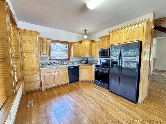 20413 E Allen Road, Tahlequah, OK 74464