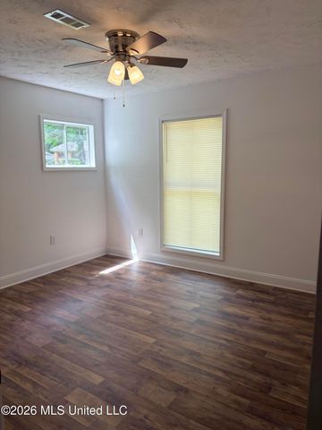 2814 Charleston Drive, Jackson, MS 39212