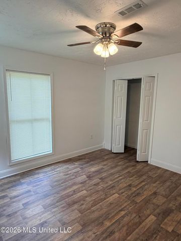 2814 Charleston Drive, Jackson, MS 39212