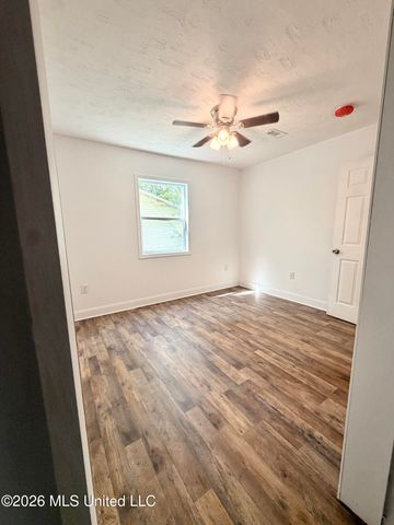 2814 Charleston Drive, Jackson, MS 39212