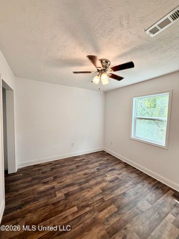 2814 Charleston Drive, Jackson, MS 39212